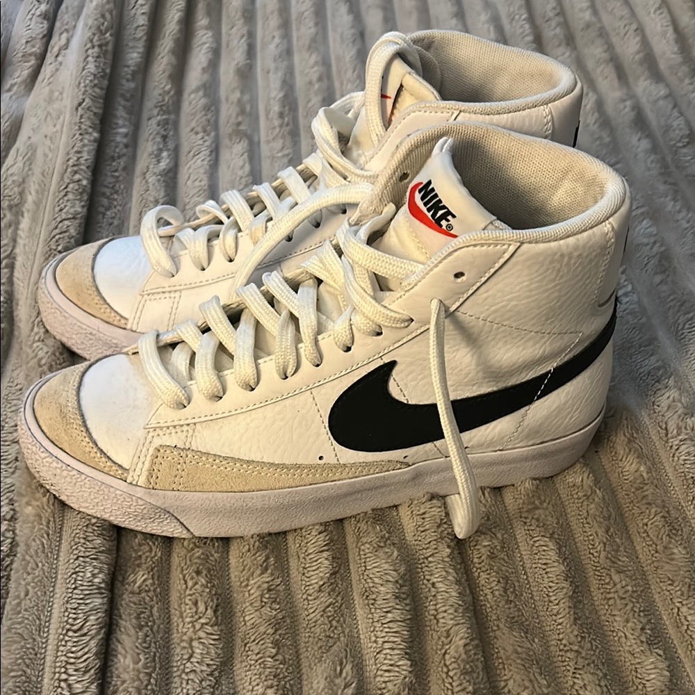 Nike Blazer Mid ‘77